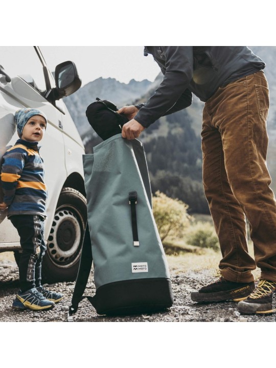 MeroMero - Squamish V2 Roll-Top Rucksack Brick Red