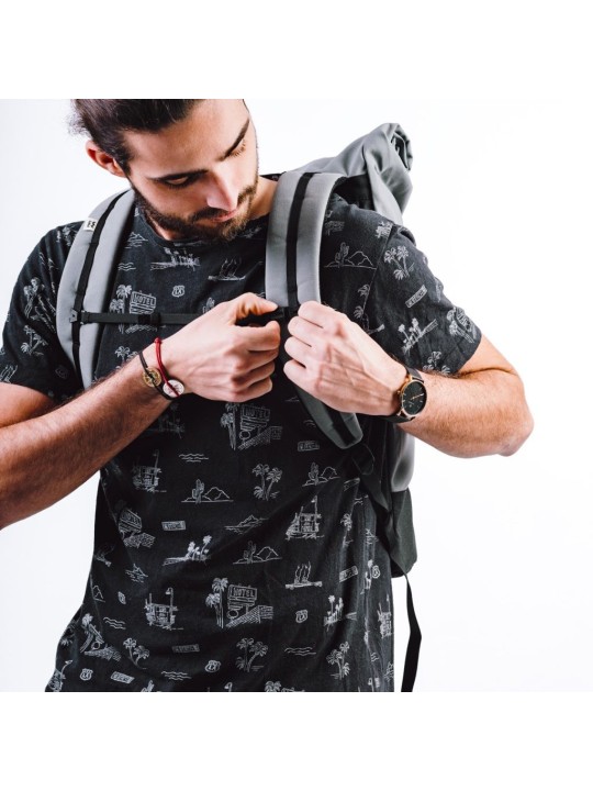 MeroMero - Squamish V2 Roll-Top Rucksack Brick Red