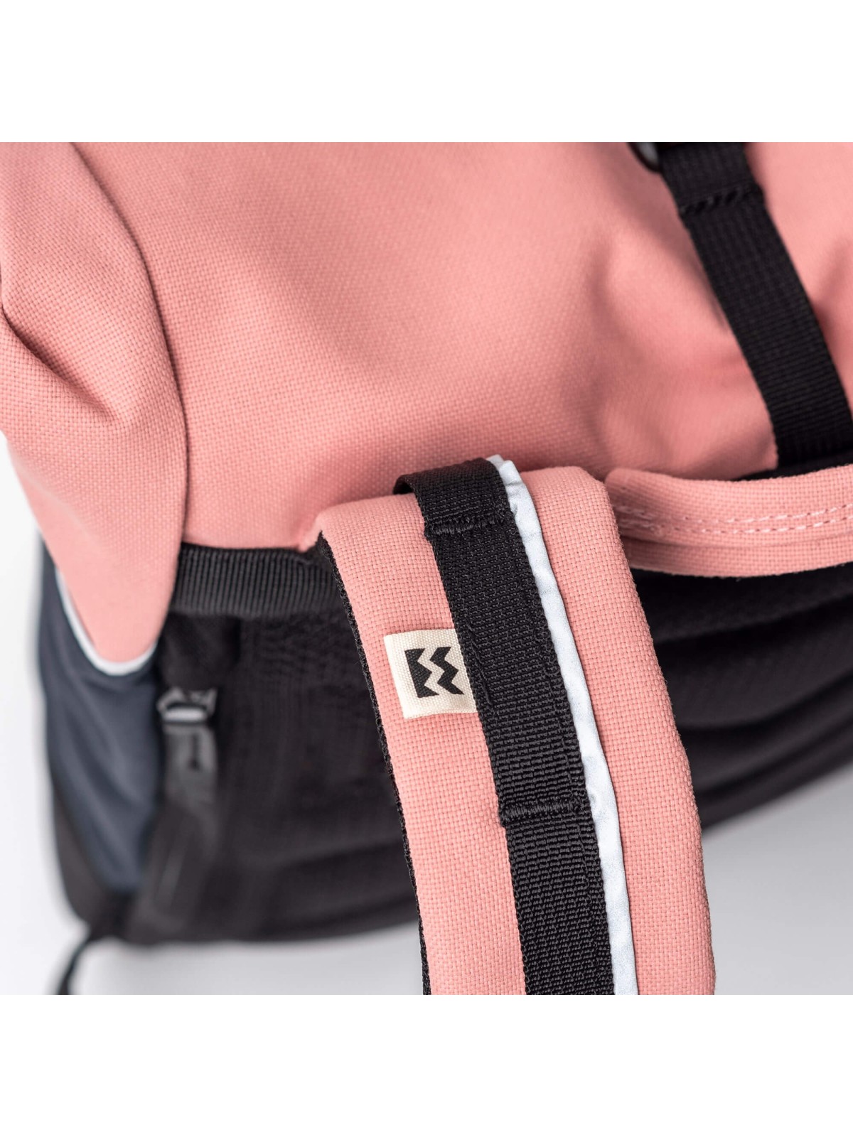 MeroMero – Kompakter Rucksack Popoyo Blossom Pink