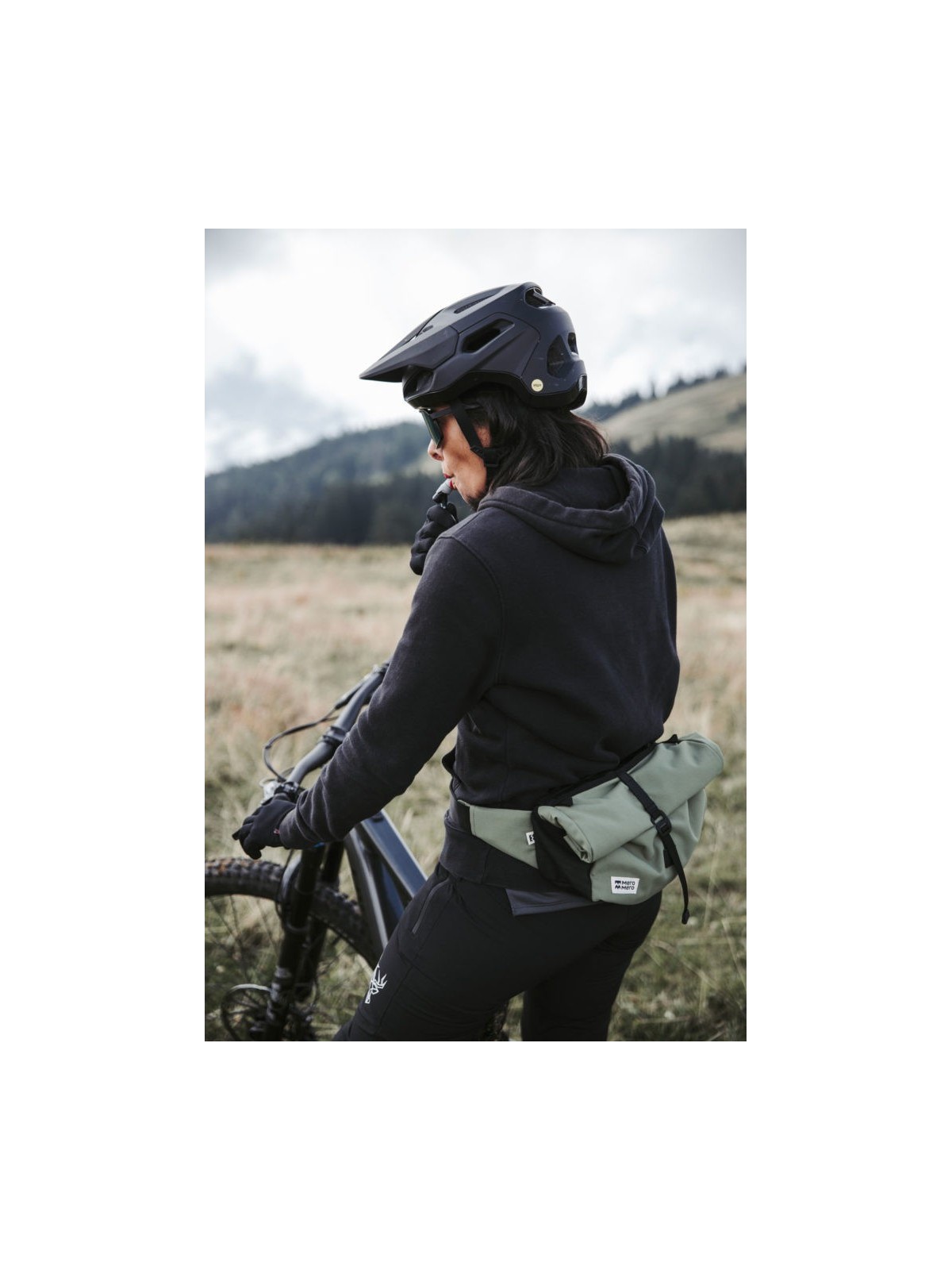 MeroMero - Piha Gürteltasche und Front-Biketasche 2-in-1, Brick Red